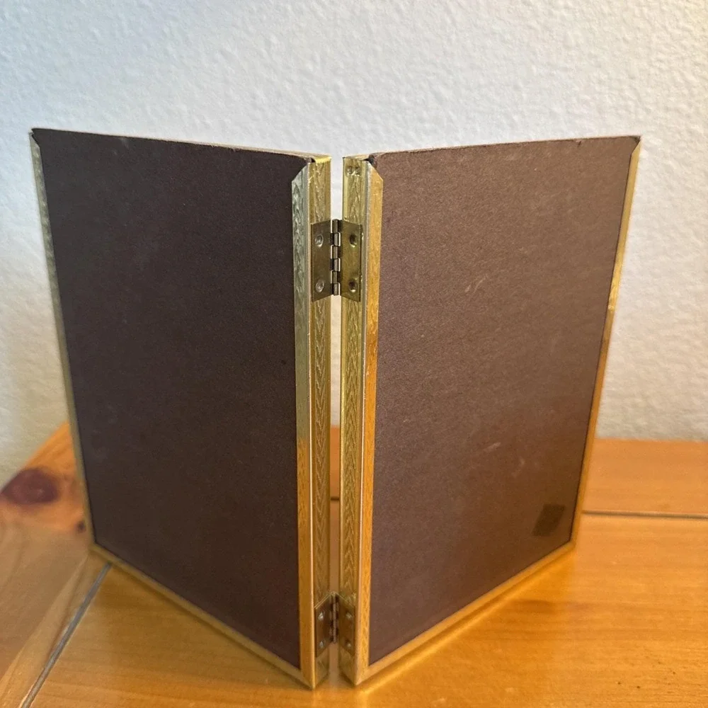 Vintage MCM Ornate Bi-Fold Metal Double Picture Photo Frames‎ 3x5 & 5x7